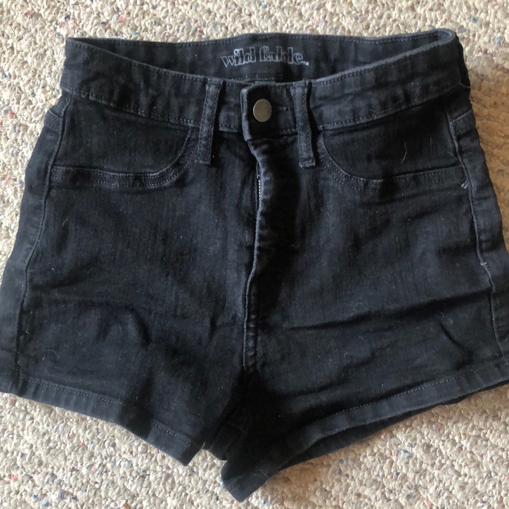 Wild Fable black shorts size 4